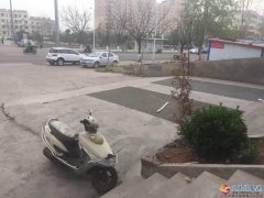 千秋路东段活动中心北门对面门面房对外出租
