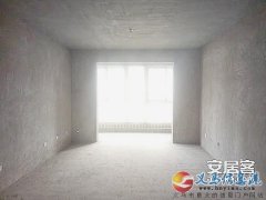 低价急售：阳光小区4室2厅2卫，带阁楼地下室
