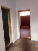 东工地百货楼后，商用家住都可，门面三室两厅另带自己盖的小院，