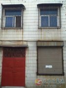 西工区商贸城顺达超市后院二层门面房出售75平米。