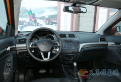 何需再买车，直接买房送车了