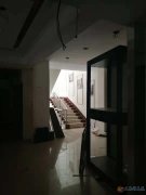 香山街怡苑小区东门门面房出租