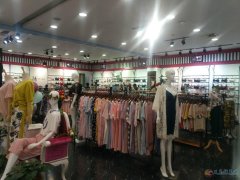 晓峰内衣千禧百货店招店长一名