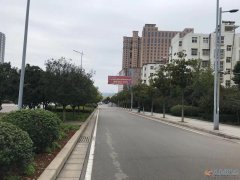 2x万出售银杏小区住房一套，非顶楼，中间户，有暖气，5楼总高
