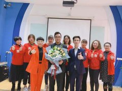 高薪诚聘书法老师、口才老师、美术老师