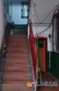 出售(租院内有若干单间套间)独家院