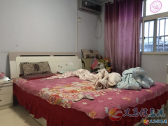 租房不如买房，现出售香山街住房一套（有暖气，水电齐全，带家具