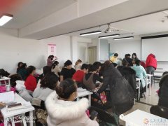 月嫂，育婴，护工，家政，包食宿免费培训，颁发高级证书