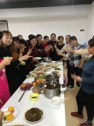 月嫂，育婴，护工，家政，包食宿免费培训，持证上岗