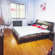 急售千家小区78平房子一套。仅6W