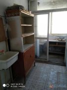 毛沟常苑东区19号楼6楼东户，水电暖齐全，阳台已封有简单家具