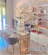 转让营业中美甲店