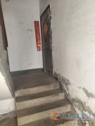 毛沟常苑社区三区62号楼东二单元一楼，三室一厅，原始房未装修