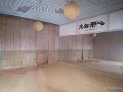 水岸华庭3号院独立小楼二楼出租