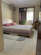 1楼 115平三室 地暖 带家电 18万