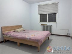 香山街三室两厅一厨一卫有阳台房屋出租领包入住，随时看房。