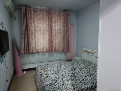 出租:第一小学附近2室1厅，1楼、650元/