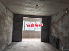 千秋社区1楼125平三室两厅两卫16万元