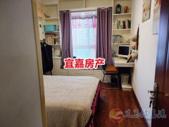 食品大厦电梯房152平三室两厅两卫51.8万