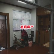 公园附近三楼急售房 80平 2室2厅 11.8万领包住