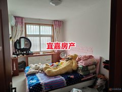 千秋社区精装2楼122平3室2厅23.5万