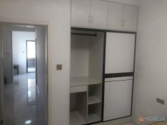 3楼，新装，狂口社区67平2室1厅，拎包入住600元/月