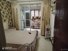 1楼带个小院，134平3室2厅2卫，有证可过户贷款，48.8