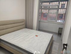 1楼养老房，精装67平2室1厅21.8万，有证
