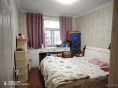 2楼，精装，银杏路中段，146平4室2厅2卫，拎包入住
