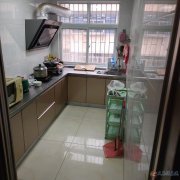 4楼，17.8万，101平3室2厅，有证可过户分期，拎包入住