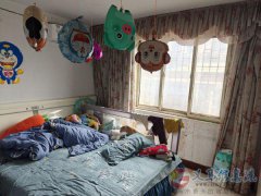 8.8万，1楼，85平3室1厅可直接拎包入住，二中东工地
