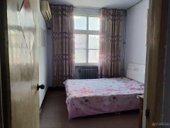 5.8万出售兴苑小区5楼62平2室1厅住房