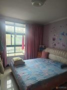 2楼地暖，首付8万，115平3室2厅精装，大产权可过户分期