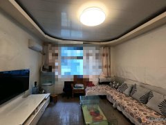 出租:实验小学附近3室2厅1卫100㎡，3楼、750元/