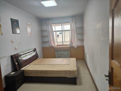 850元/月，135平3室2厅中楼层，暖燃齐拎包入住，生态小
