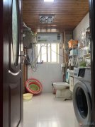 东工地3楼，三室一厅80平，有暖气，领包入住，8,6万