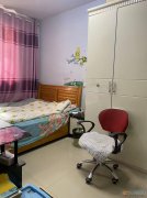东工地3楼，三室一厅80平，有暖气，领包入住，8,6万