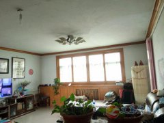 租/售体育公园附近拎包入住140平三室两厅两卫