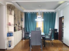 36.5万出售食品大厦电梯中楼层，127平，2室2厅，精装双