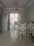 出租；英山国际学校附近，三室两厅138平，精装，月租；850