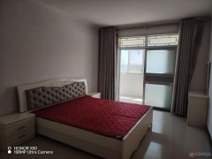 马岭一期，122平3室2厅精装房，非常新23.5万，暖燃齐拎