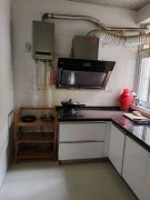 1楼，88平3室1厅干净整洁，暖燃齐全，22万，连银小区