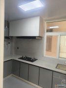 精装婚房，95平2室2厅全新电梯房，银杏路中段好楼层，好位置