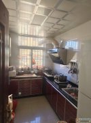 2楼，带间15平地下室，90平3室1厅地暖拎包入住，23万