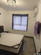 精装电梯房，95平2室2厅学区房刚装修2年，非常新地暖拎包入