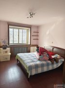 首付5万，中楼层，131平3室2厅局医院附近，暖燃齐拎包入住