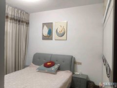 3楼精装，10.8万，有证可过户，50平1室1厅拎包入住，实