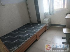 二楼 二室一厅整年出租。