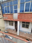 低！5.8万惊爆价出售东工地前进社区上下两层独家院，160平