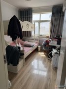 兴苑小区出售住房一套，三楼，精装修，水电暖齐全